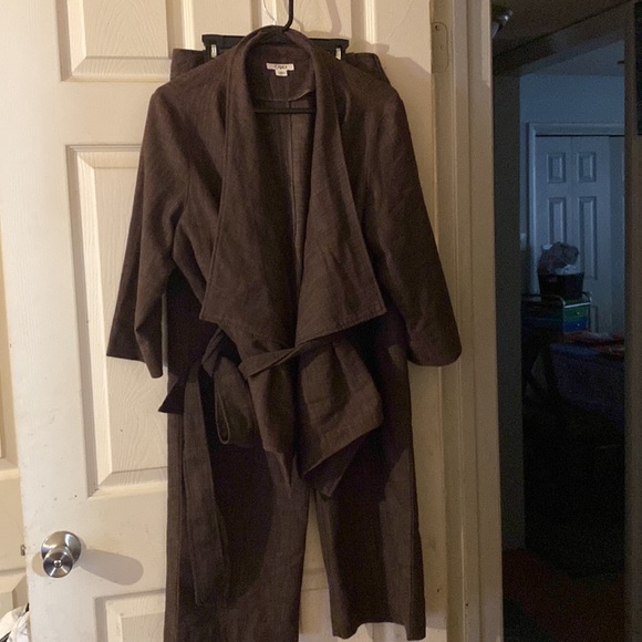 2pcs walking suit with belt wide legs deep collar - Picture 2 of 8